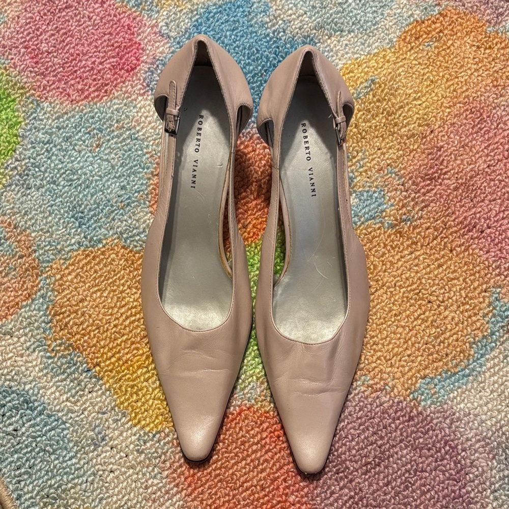 Elegant Blush Pink Pointed Toe Heels - Picture 6 of 7